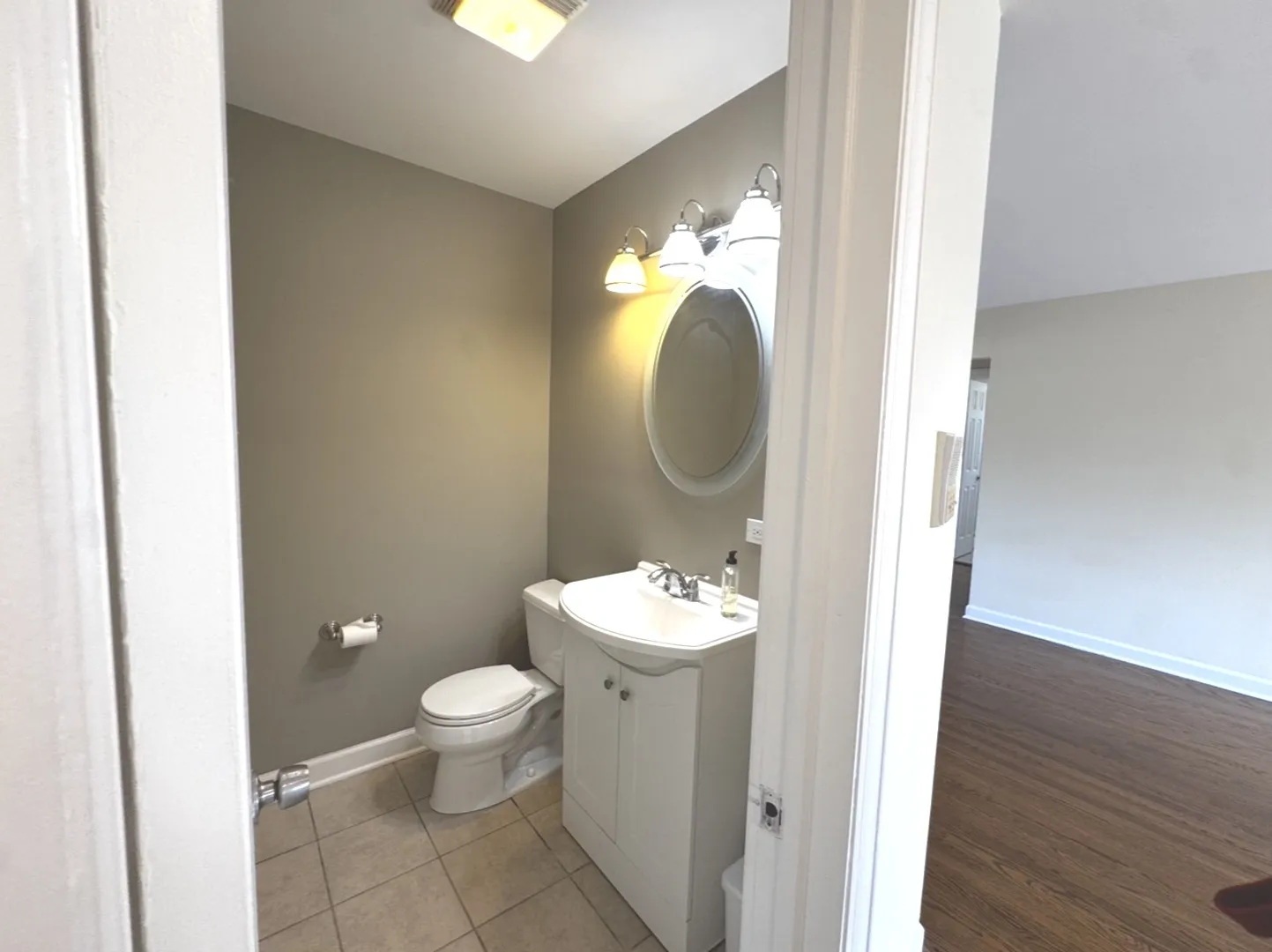 4842 Conrad St, , 60077, USA 60077-Skokie-IL