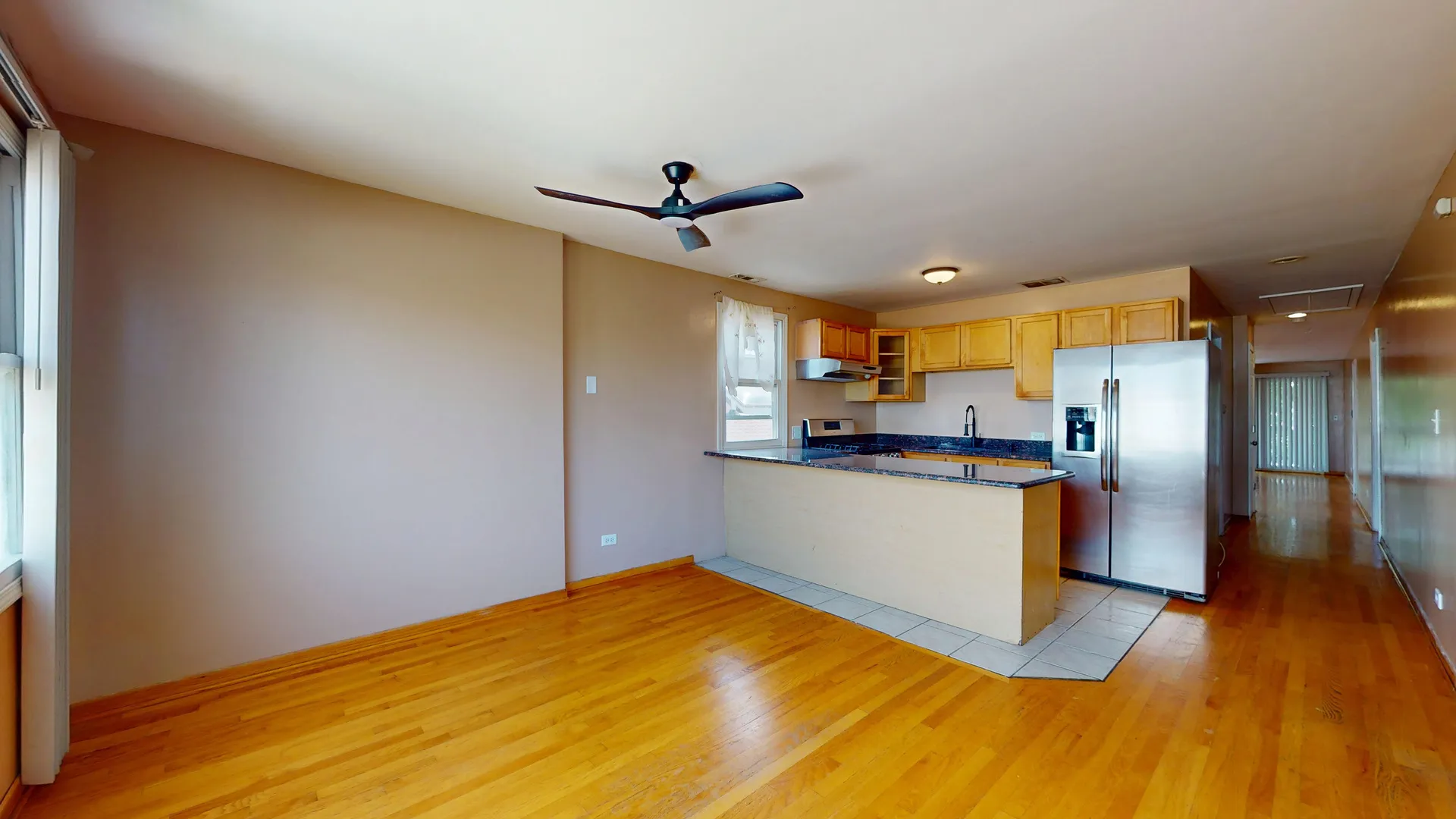 5242 W Roscoe St, , 60641, USA 60641-Chicago-IL