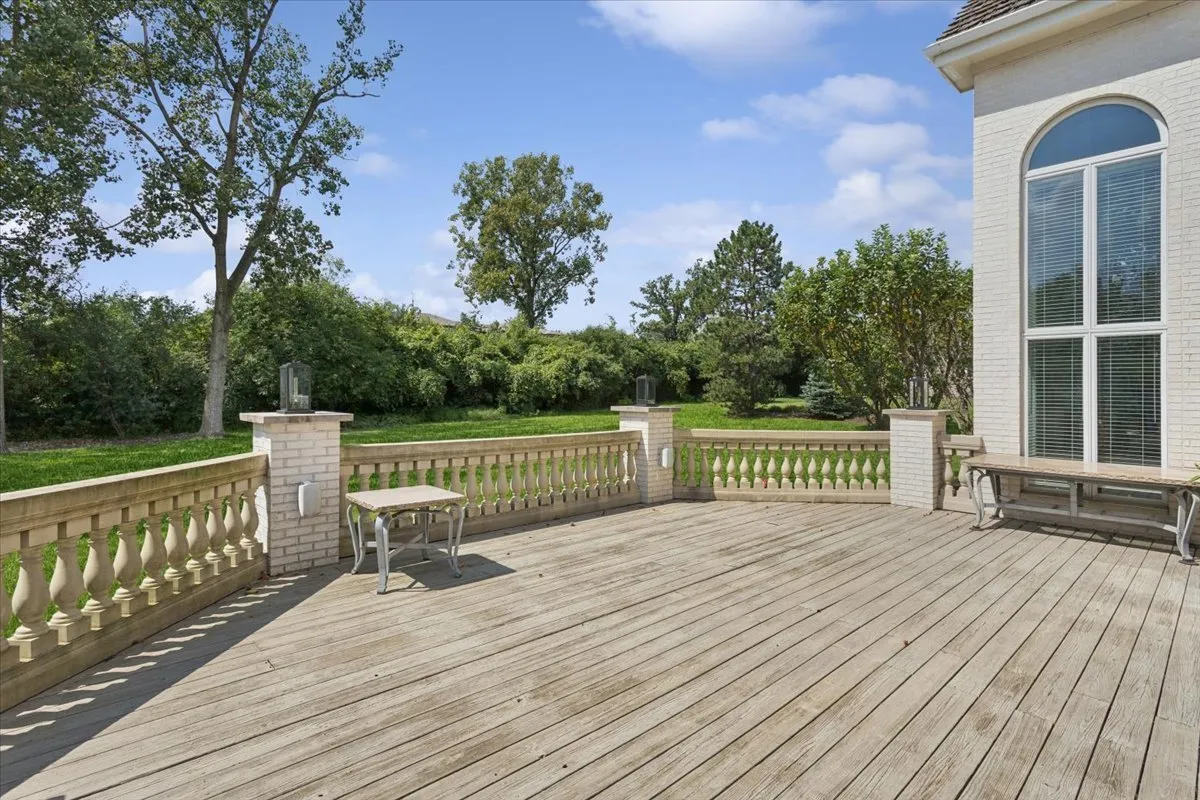 9200 Falling Waters Dr W, , 60527, USA 60527-Burr Ridge-IL