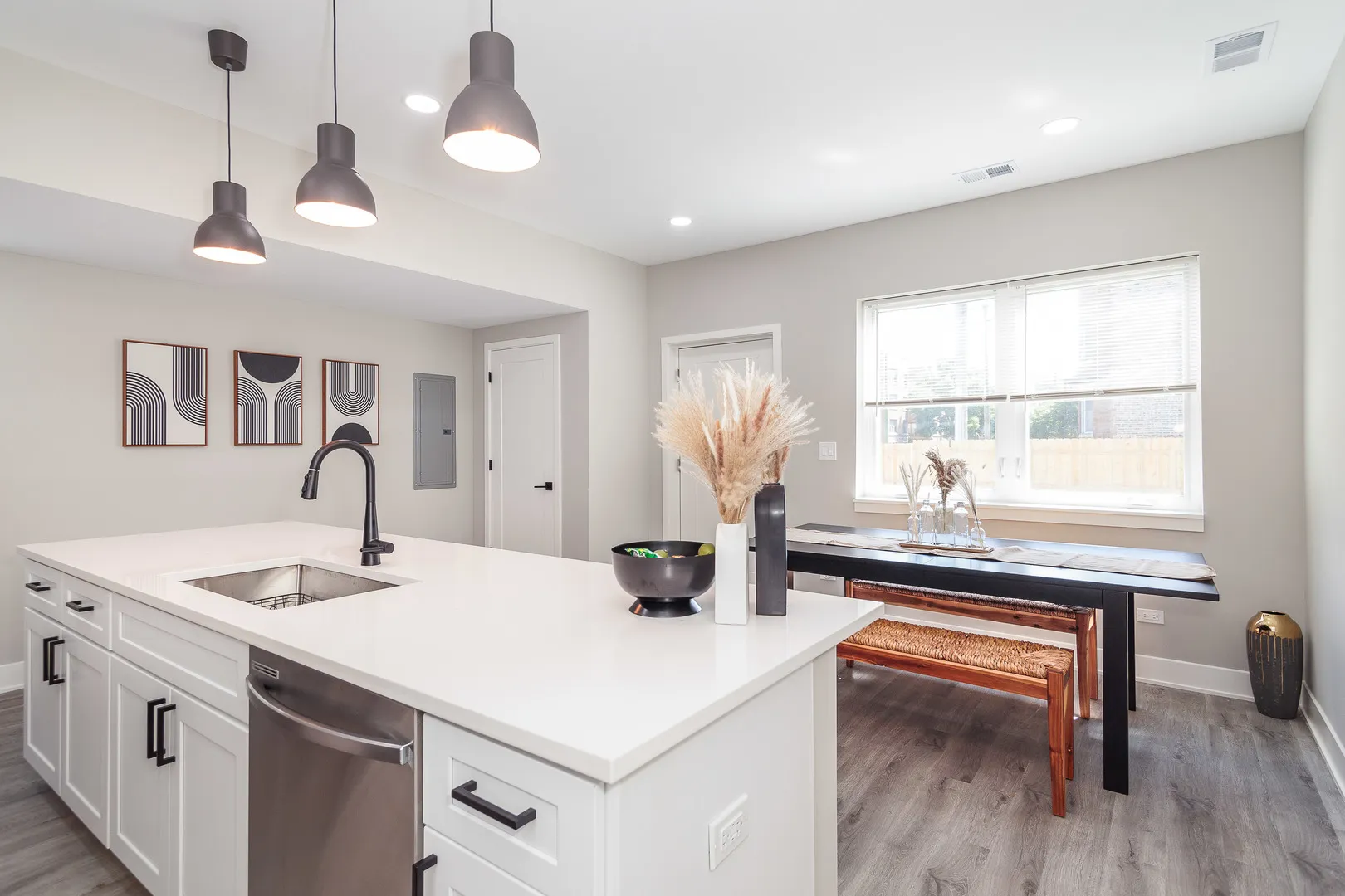 7205 S Ridgeland Ave, , 60649, USA 60649-Chicago-IL