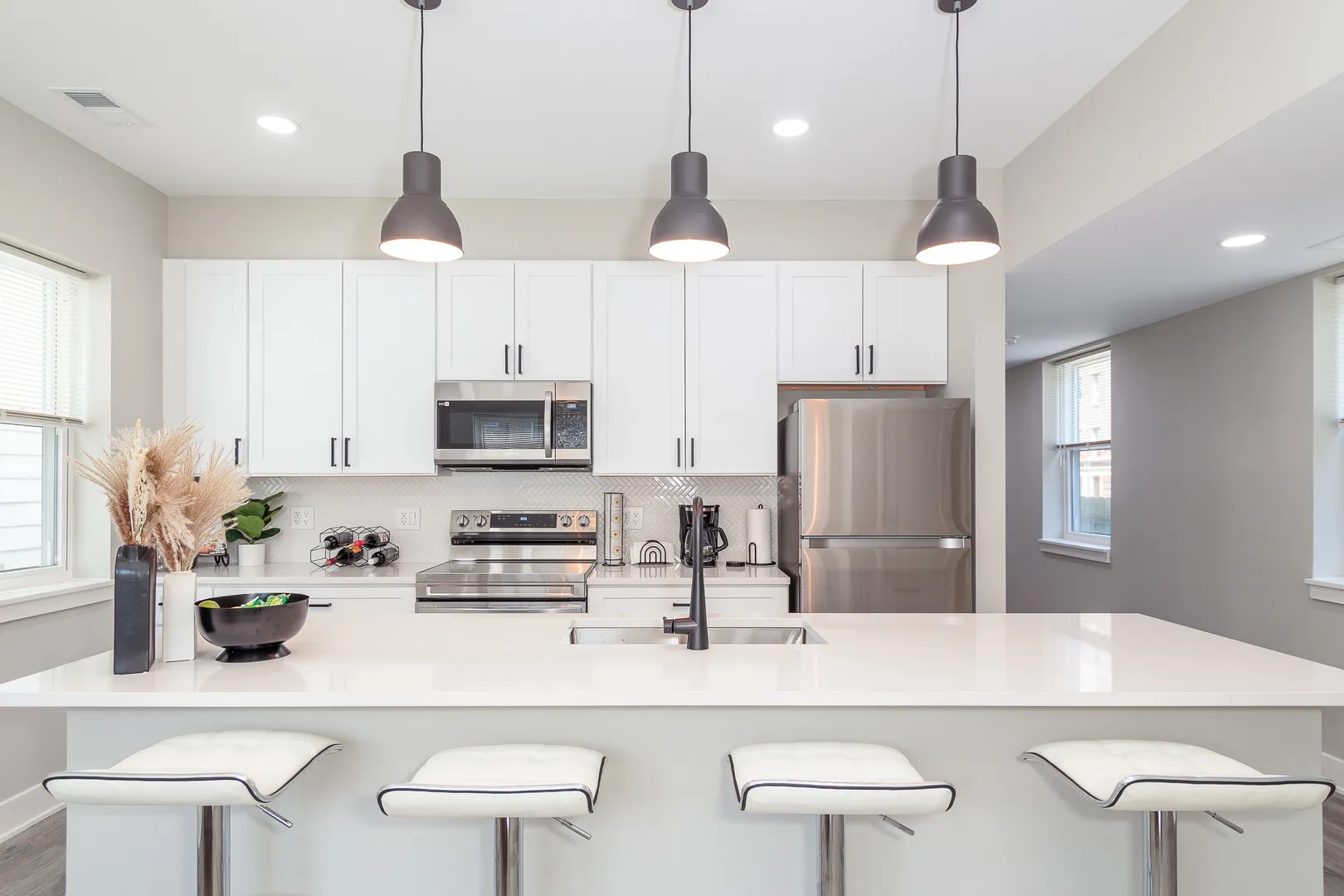 7205 S Ridgeland Ave, , 60649, USA 60649-Chicago-IL