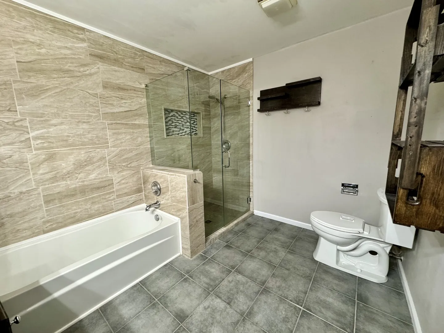 200 Chesterfield Ct, , 60193, USA 60193-Schaumburg-IL