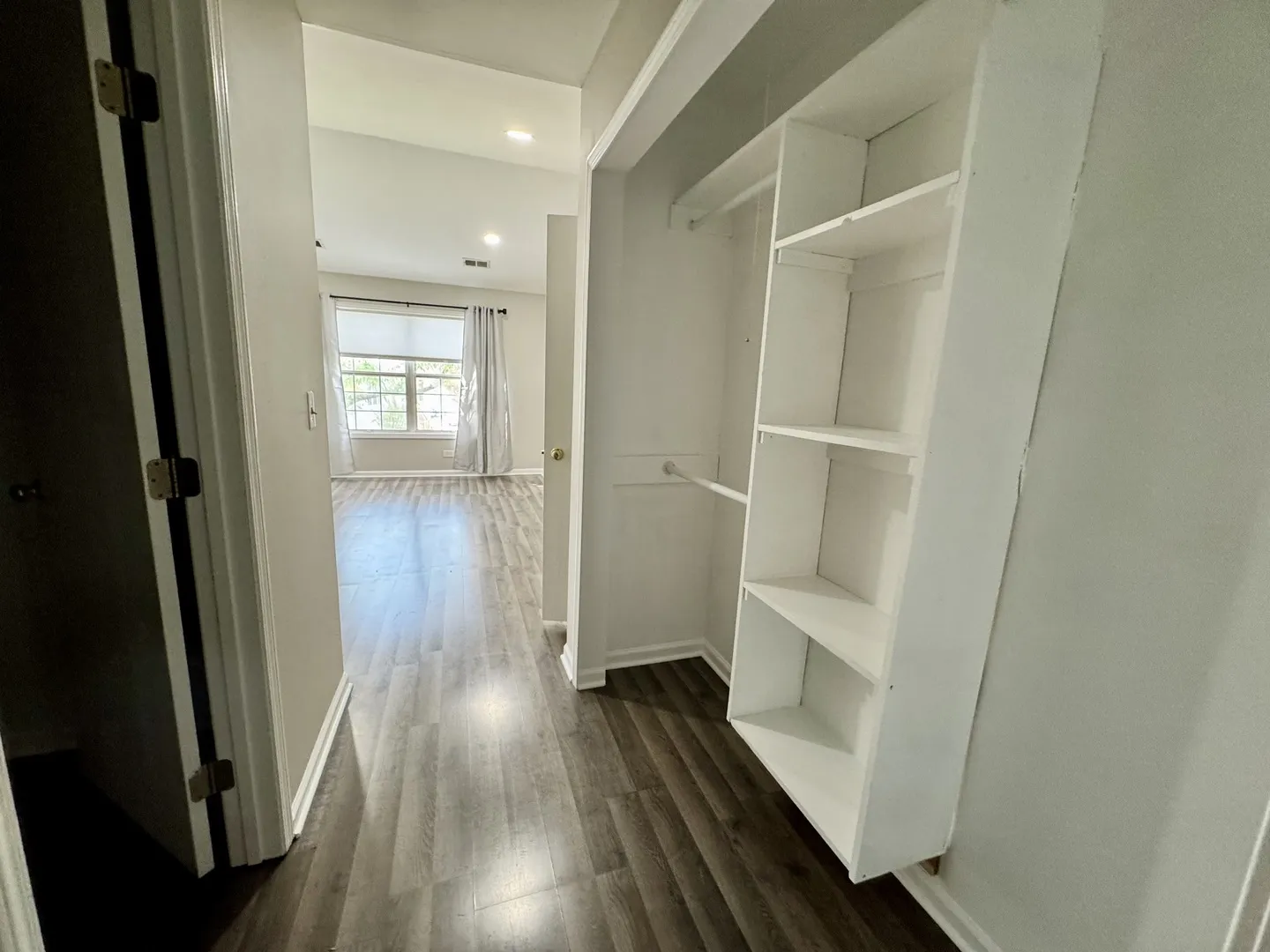 200 Chesterfield Ct, , 60193, USA 60193-Schaumburg-IL