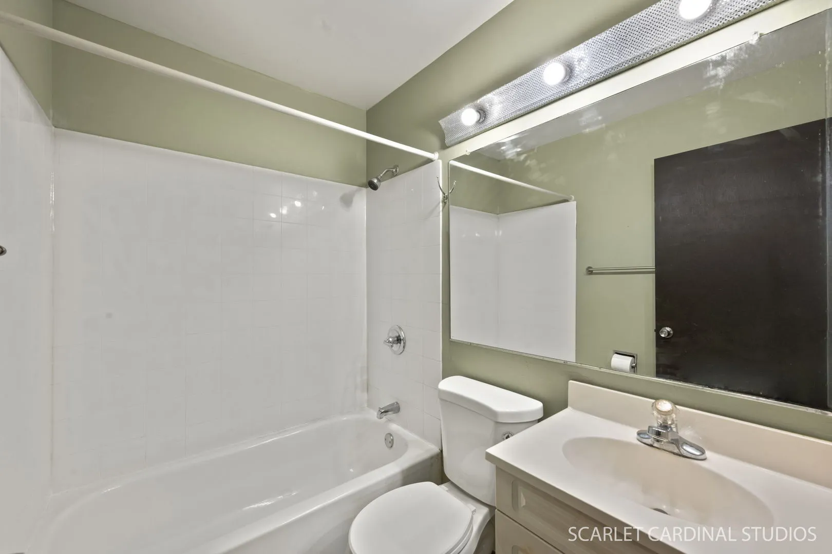 2S211 Sanchez Dr, ,  60555, USA 60555-Warrenville-IL