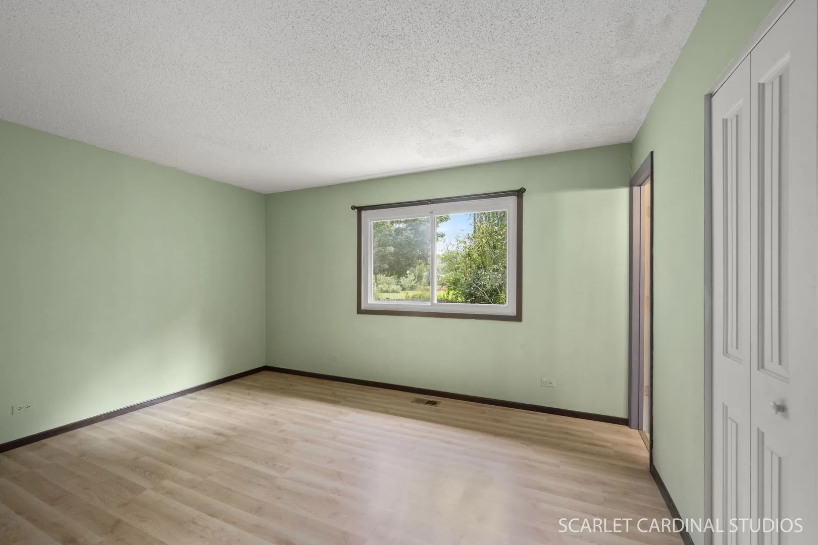 2S211 Sanchez Dr, ,  60555, USA 60555-Warrenville-IL