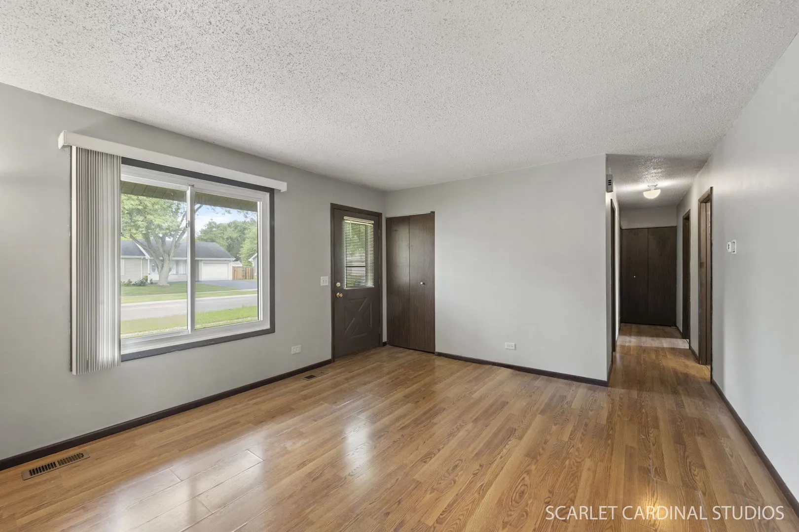 2S211 Sanchez Dr, ,  60555, USA 60555-Warrenville-IL