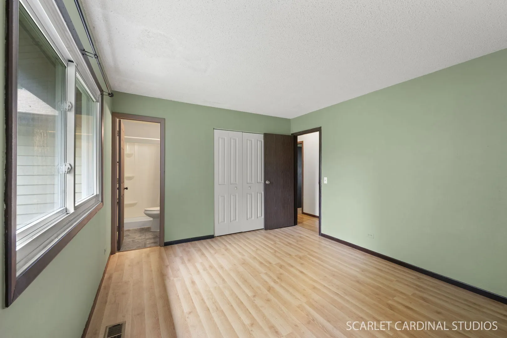 2S211 Sanchez Dr, ,  60555, USA 60555-Warrenville-IL