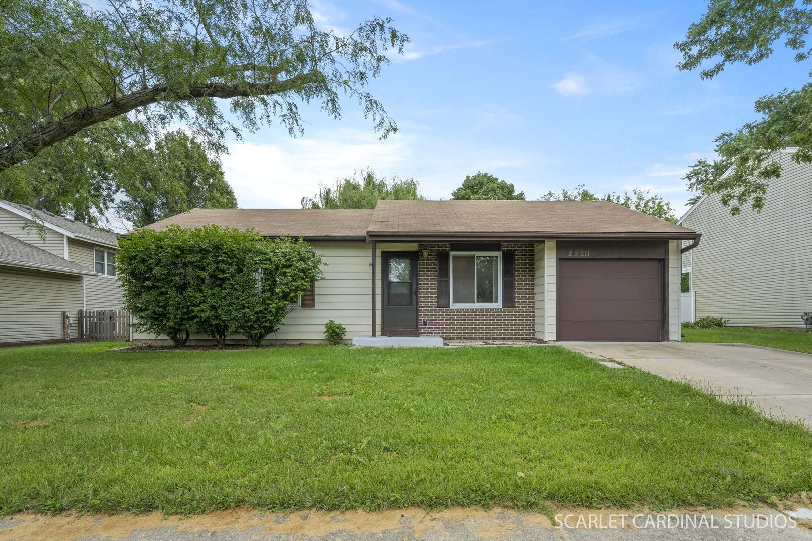 2S211 Sanchez Dr, , 60555, USA 60555-Warrenville-IL