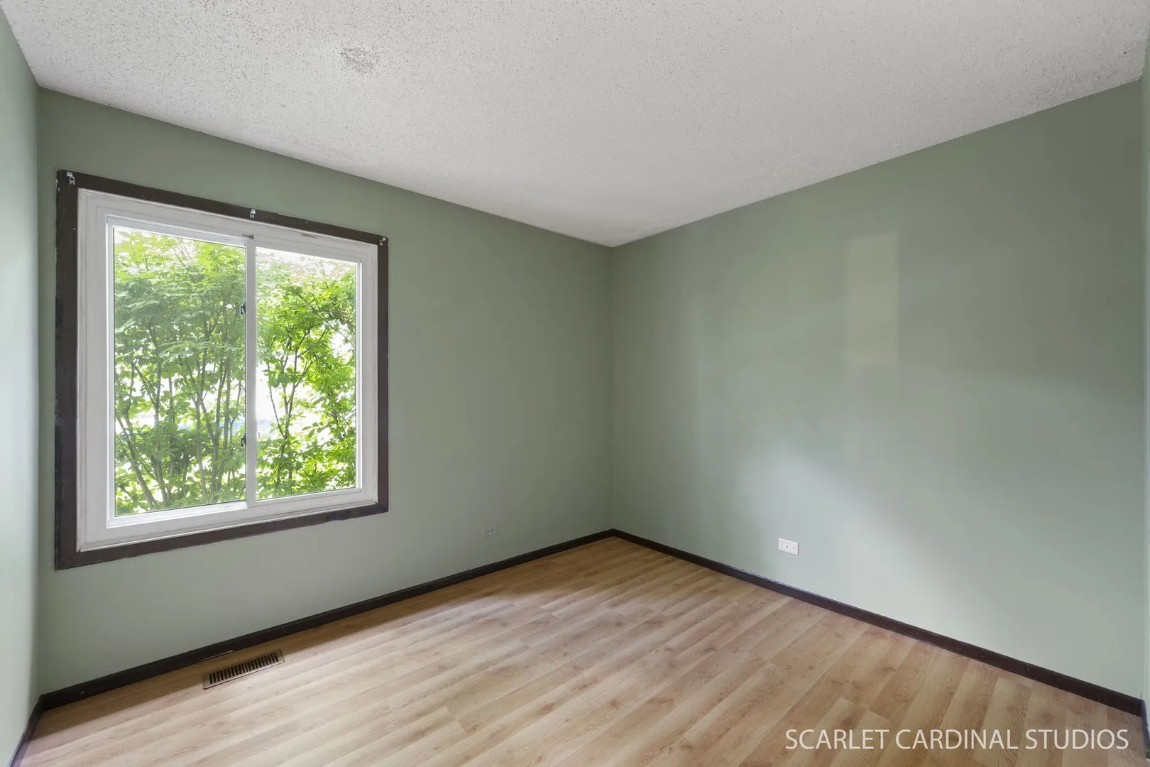 2S211 Sanchez Dr, ,  60555, USA 60555-Warrenville-IL