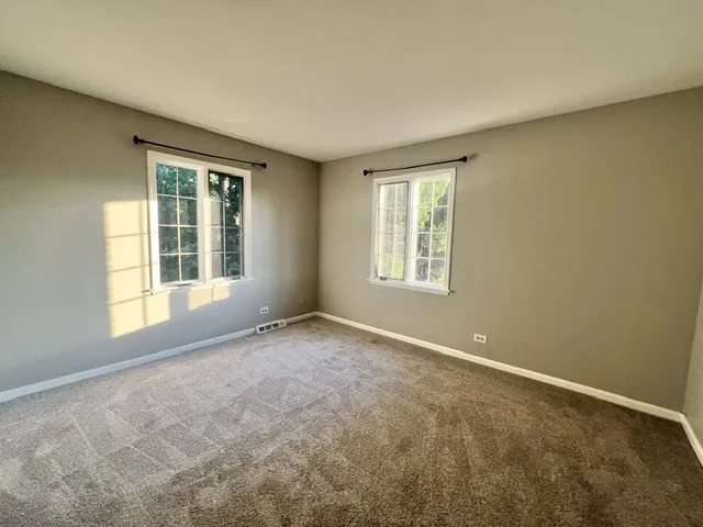 12 Kingston Dr, ,  60523, USA 60523-Oak Brook-IL