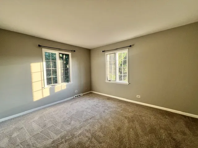 12 Kingston Dr, ,  60523, USA 60523-Oak Brook-IL