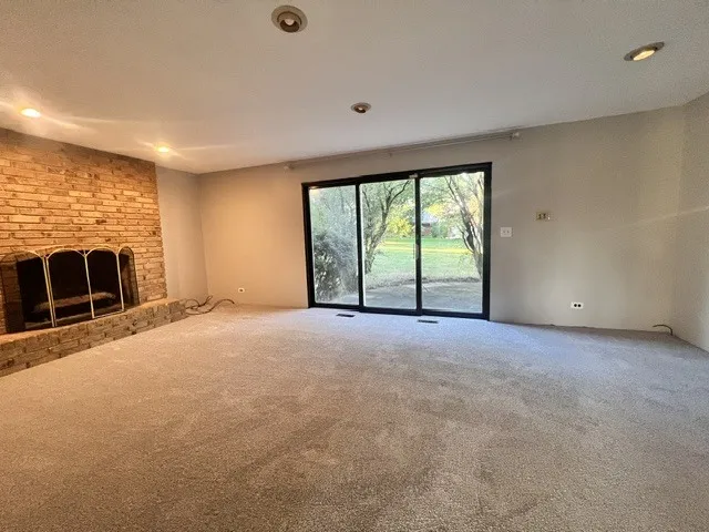 12 Kingston Dr, ,  60523, USA 60523-Oak Brook-IL