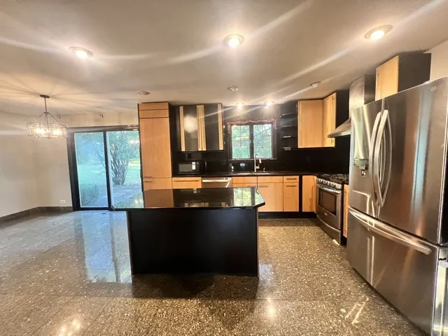 12 Kingston Dr, ,  60523, USA 60523-Oak Brook-IL