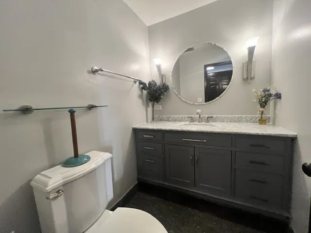 12 Kingston Dr, ,  60523, USA 60523-Oak Brook-IL