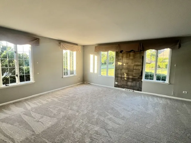 12 Kingston Dr, ,  60523, USA 60523-Oak Brook-IL