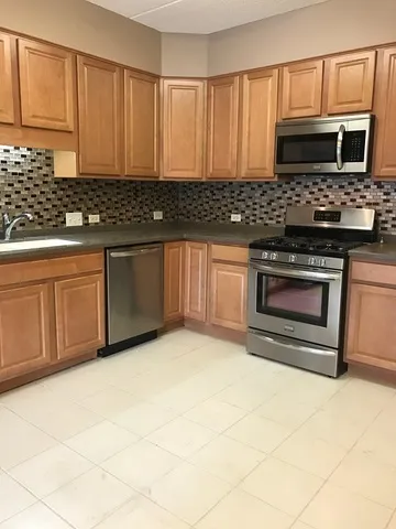 601 W Rand Rd, ,  60004, USA 60004-Arlington Heights-IL