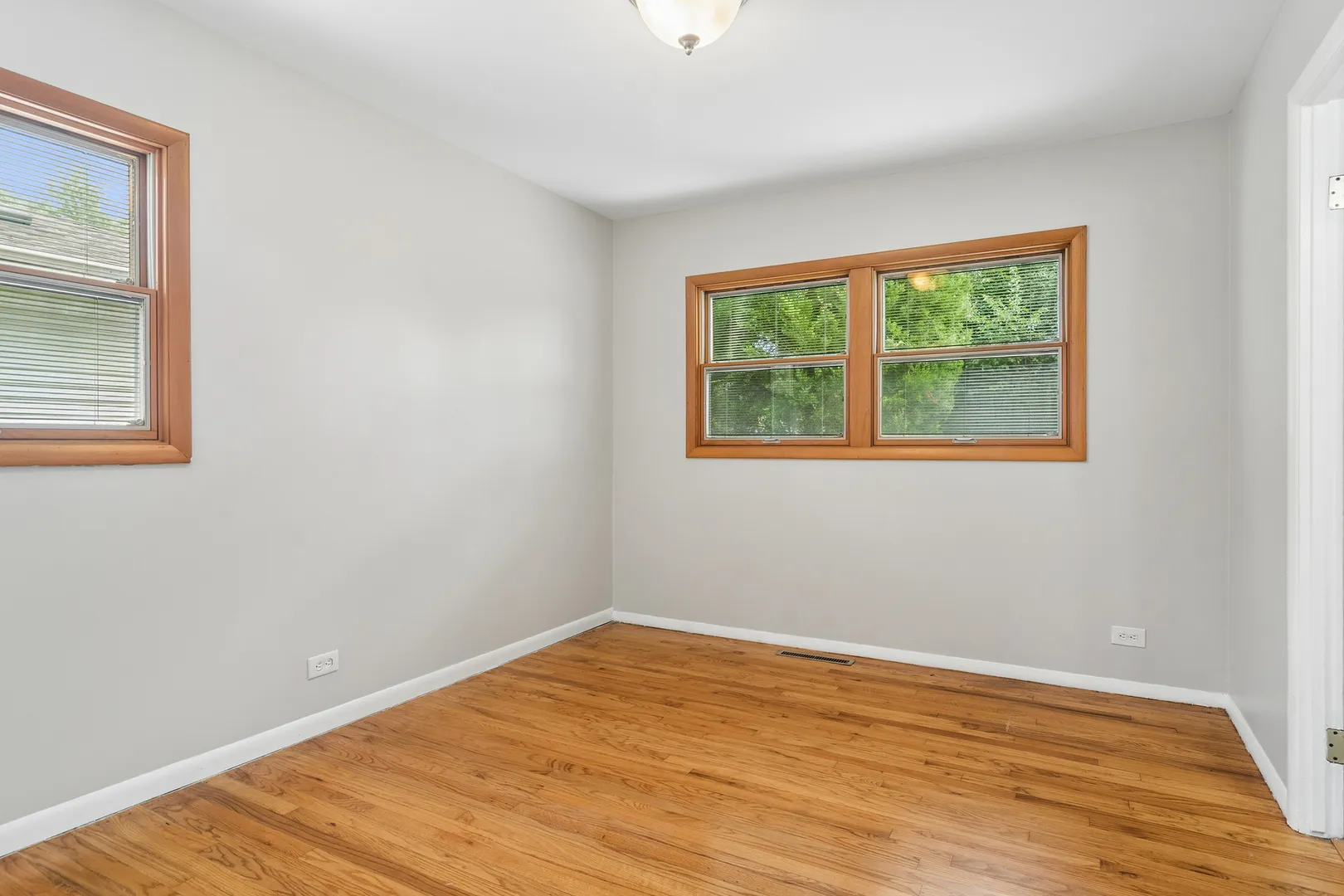 1525 N Patton Ave, ,  60004, USA 60004-Arlington Heights-IL