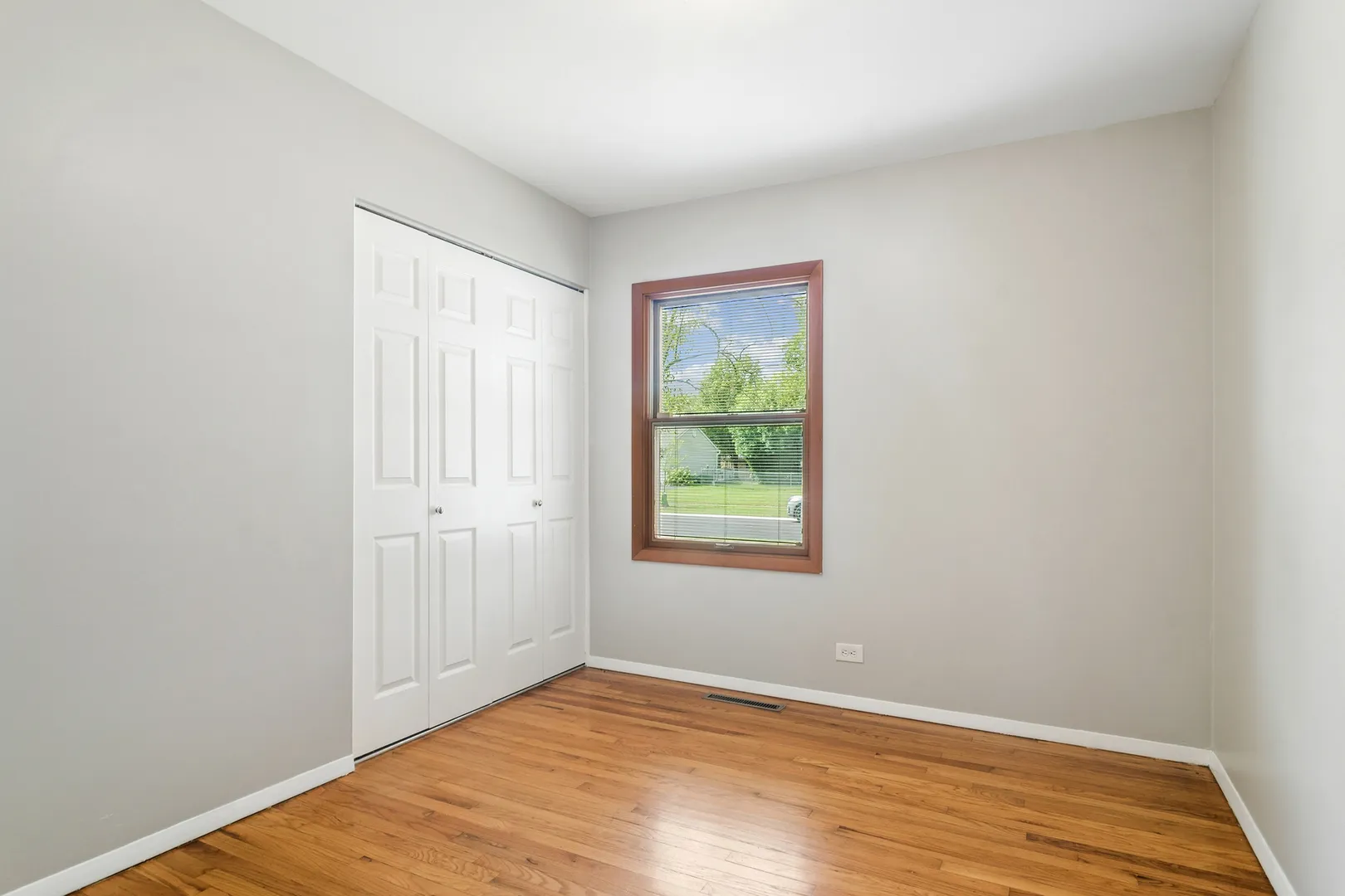1525 N Patton Ave, ,  60004, USA 60004-Arlington Heights-IL
