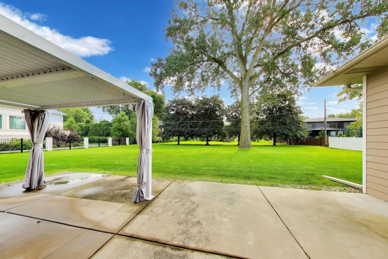 2311 N  Rd, ,  60004, USA 60004-Arlington Heights-IL