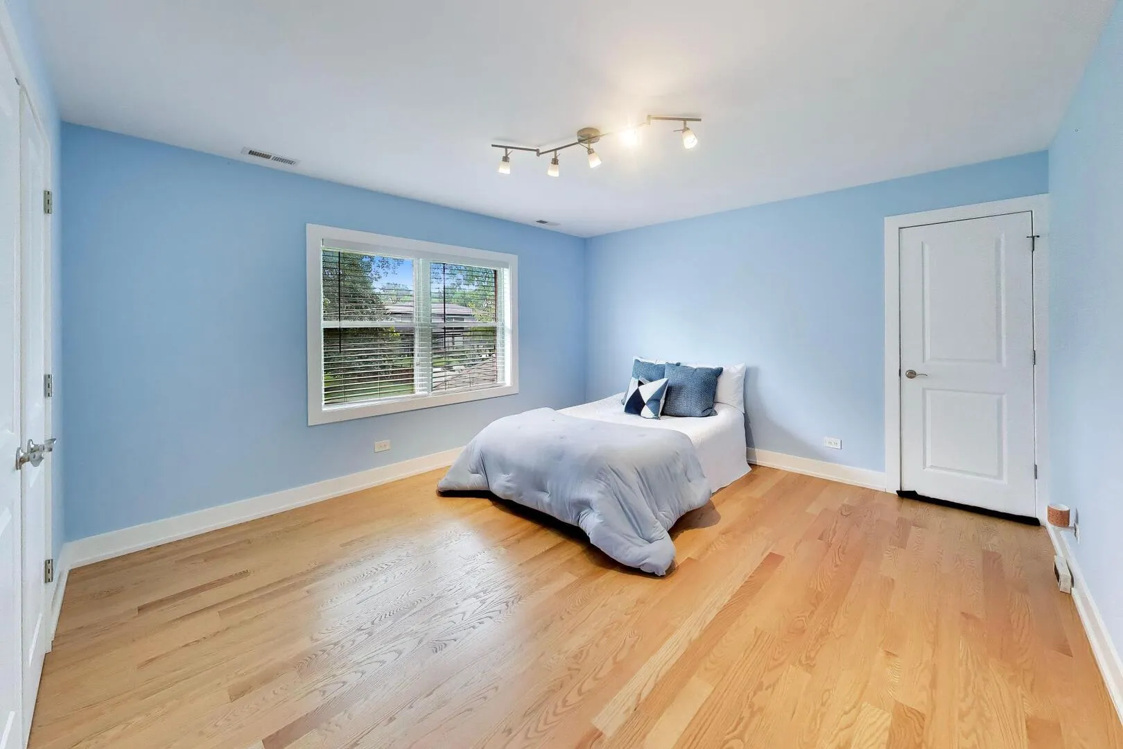 2311 N  Rd, ,  60004, USA 60004-Arlington Heights-IL