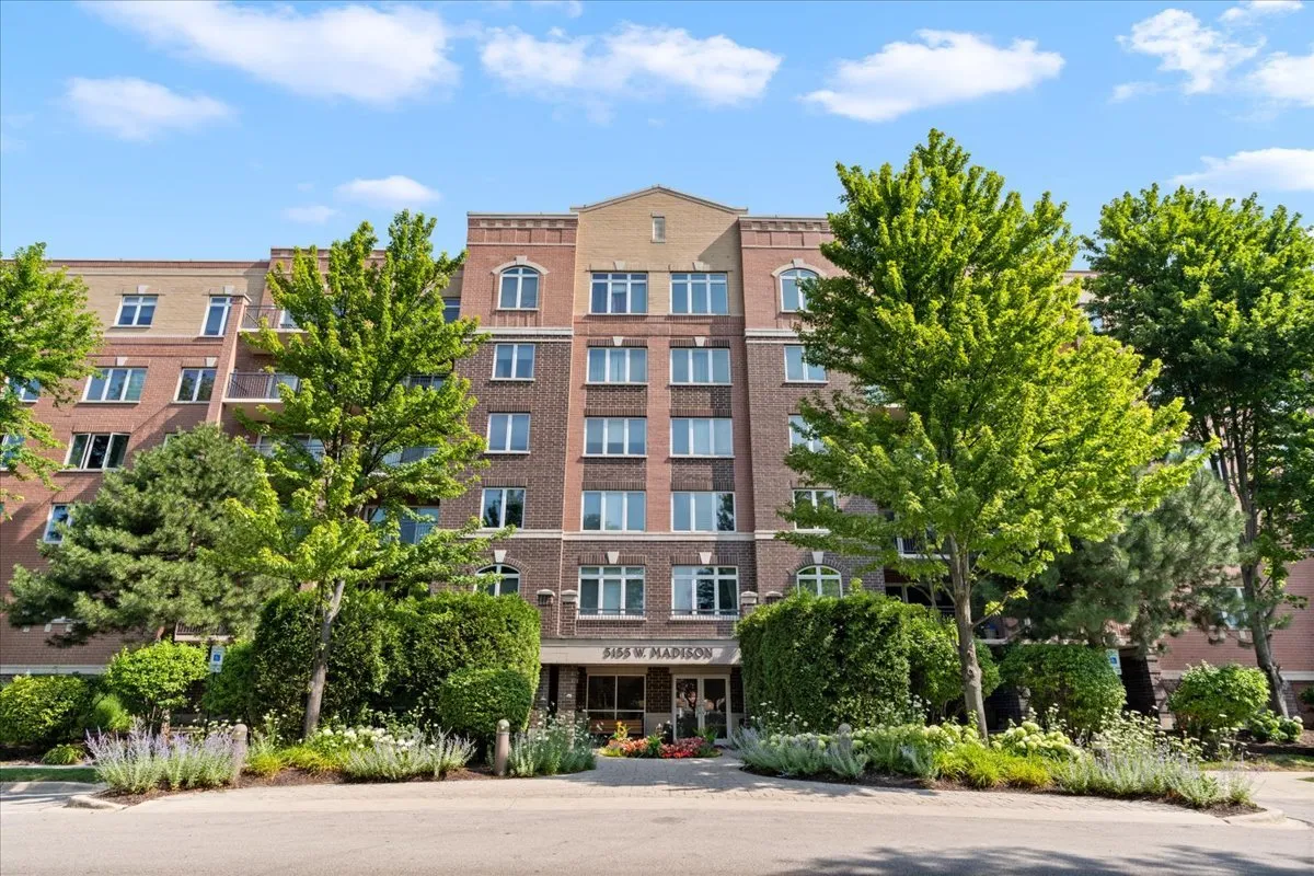 5155 Madison St, , 60077, USA 60077-Skokie-IL