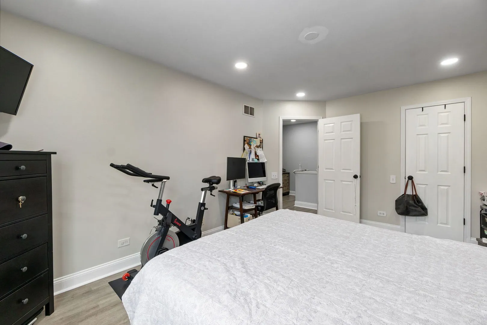 1688 Normantown Rd, ,  60564, USA 60564-Naperville-IL