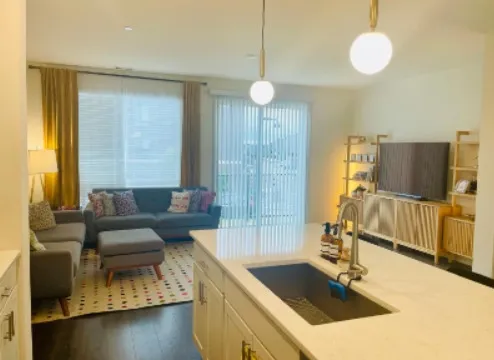 2329 Alumni Dr, , 60173, USA 60173-Schaumburg-IL