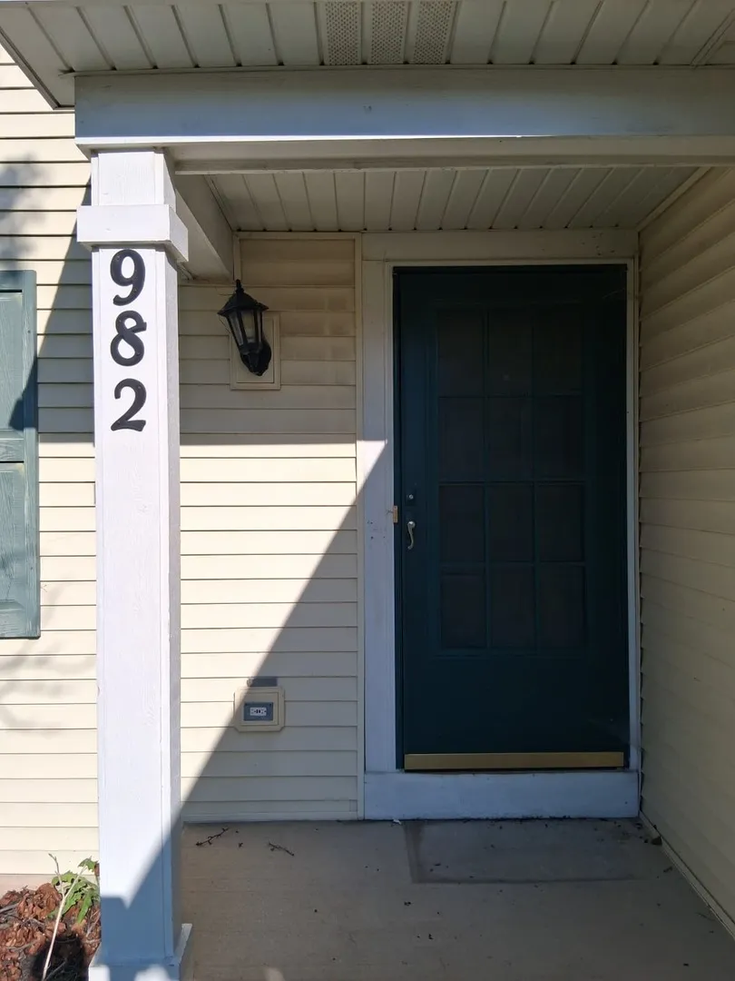 982 Rosefield Ln, ,  60504, USA 60504-Aurora-IL