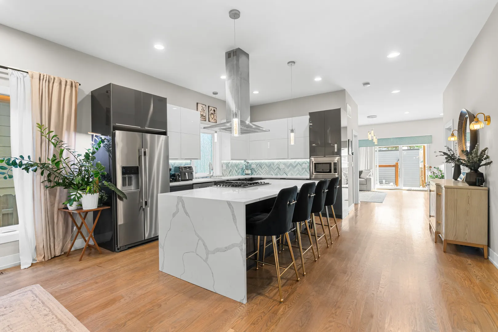 5047 W Winnemac Ave, , 60630, USA 60630-Chicago-IL