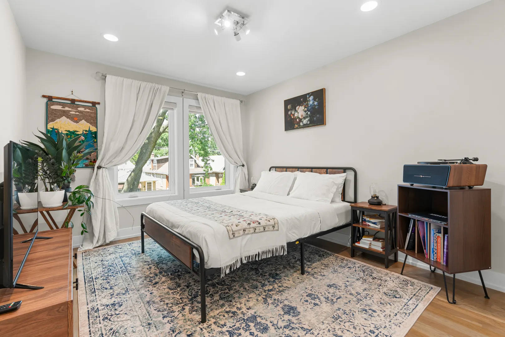 5047 W Winnemac Ave, , 60630, USA 60630-Chicago-IL