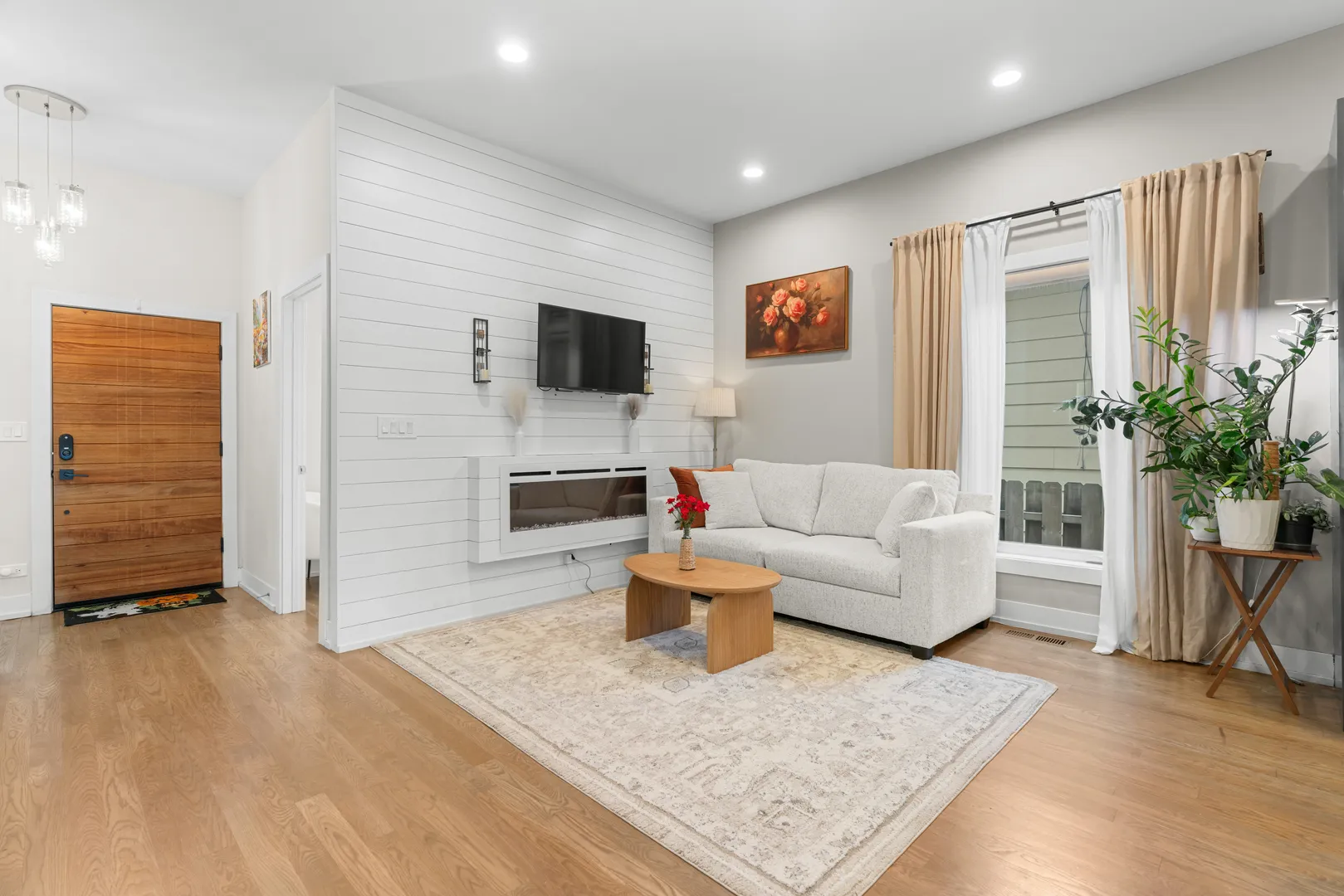 5047 W Winnemac Ave, , 60630, USA 60630-Chicago-IL