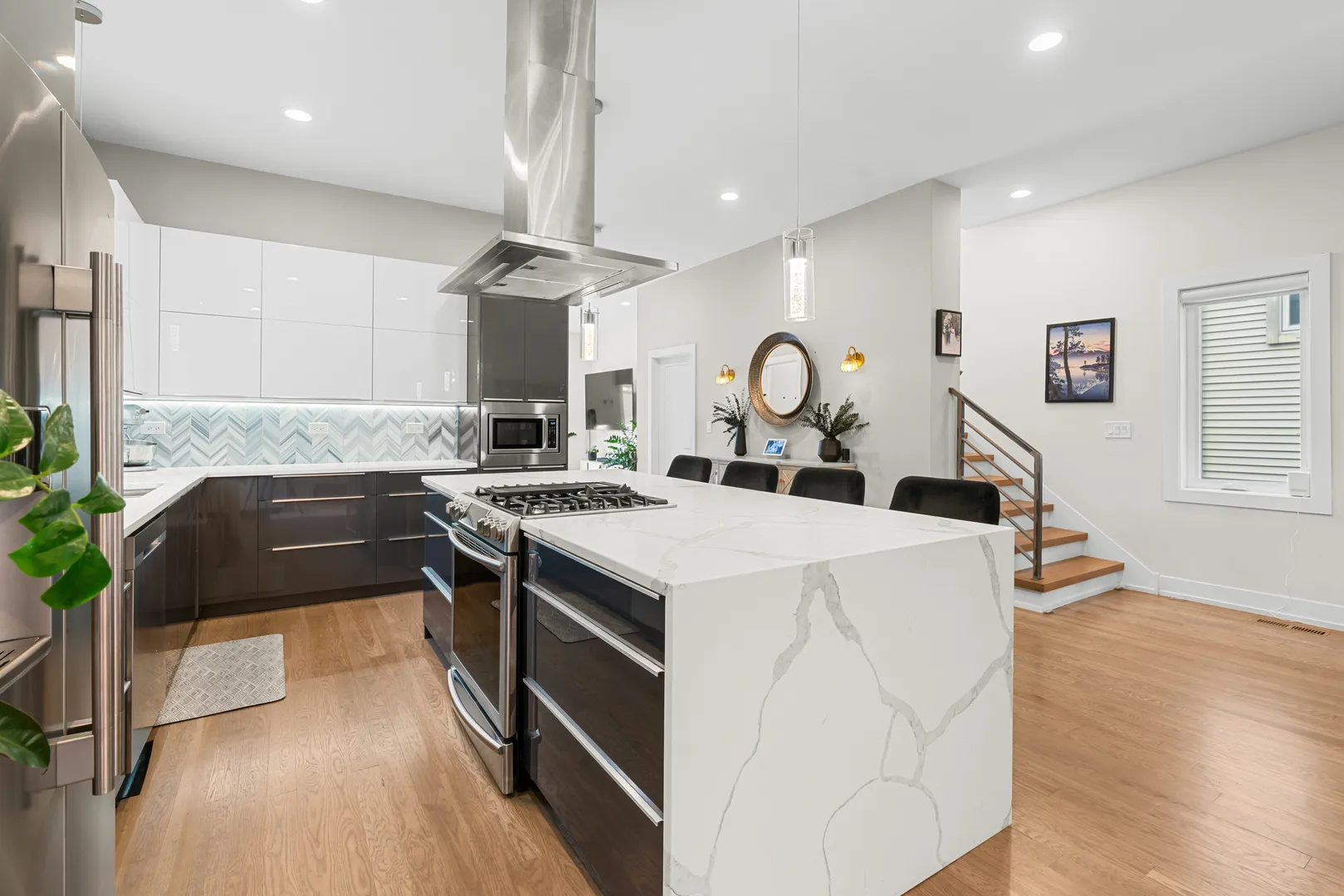 5047 W Winnemac Ave, , 60630, USA 60630-Chicago-IL