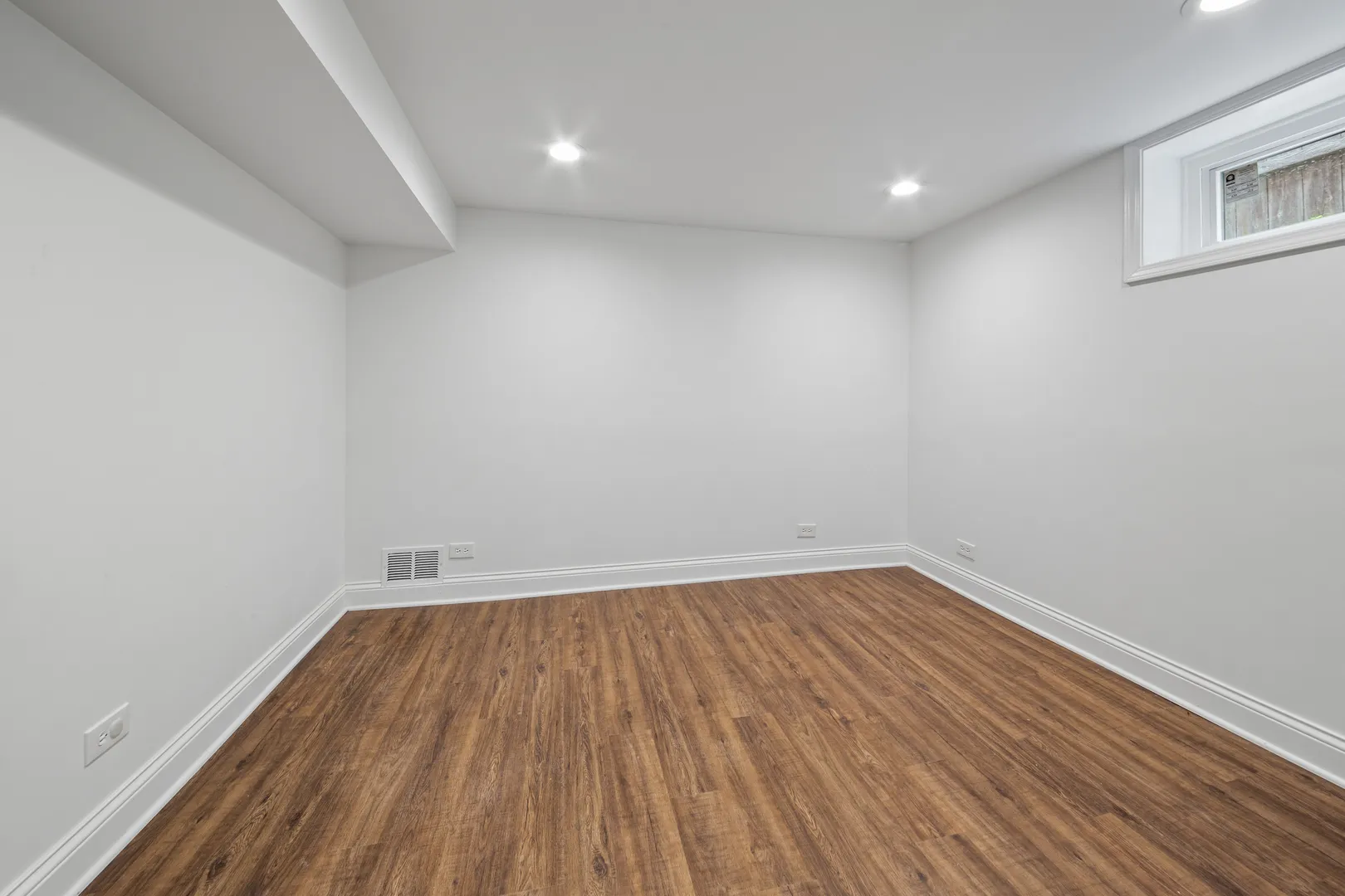 6114 N Lenox Ave, , 60646, USA 60646-Chicago-IL