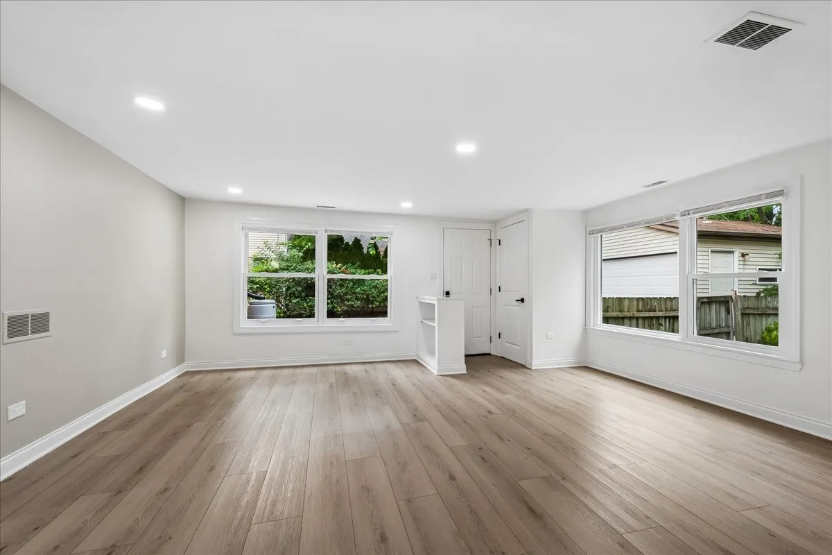 2272 Asbury Rd, , 60062, USA 60062-Northbrook-IL