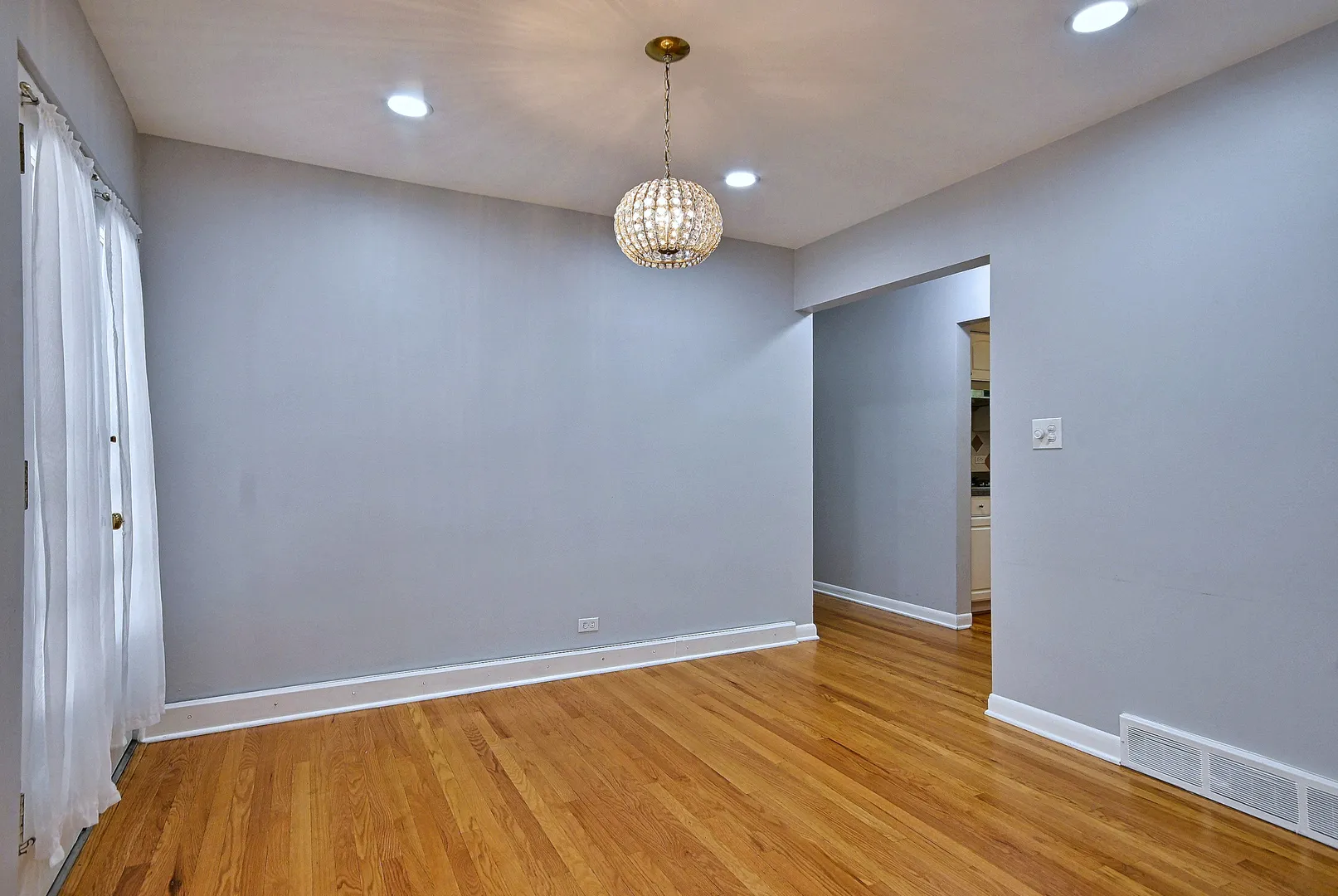 4915 Jerome St, ,  60077, USA 60077-Skokie-IL