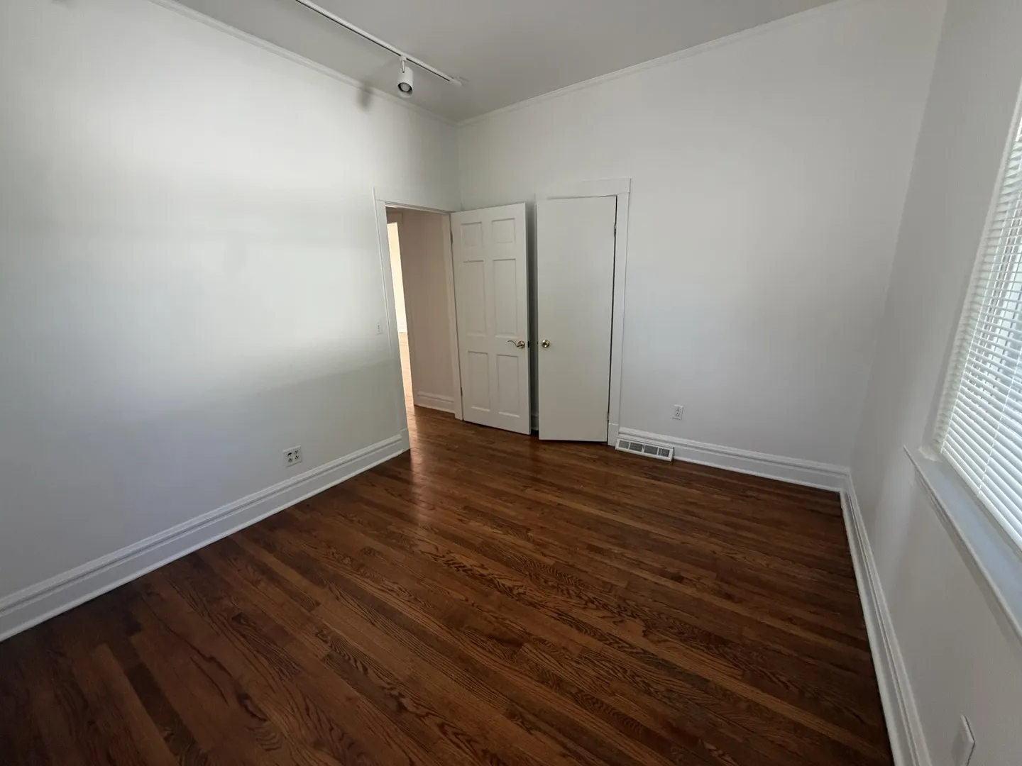 472 N Larch Ave, ,  60126, USA 60126-Elmhurst-IL