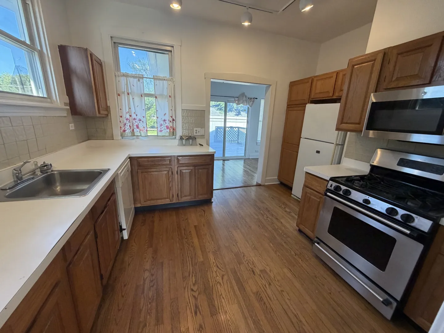 472 N Larch Ave, ,  60126, USA 60126-Elmhurst-IL