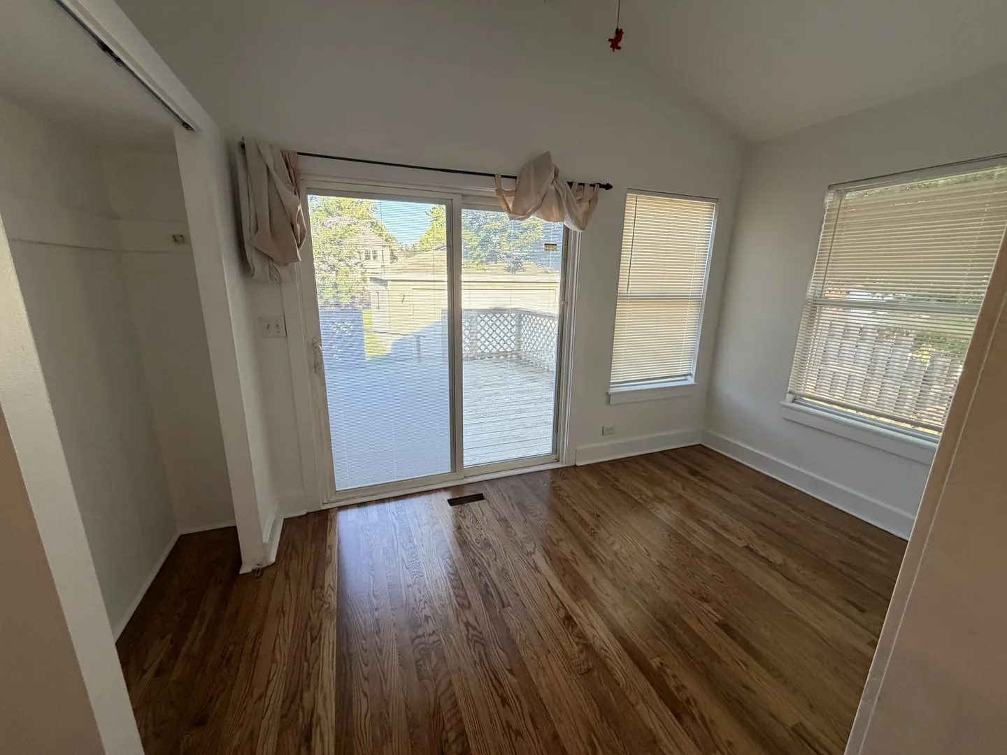 472 N Larch Ave, ,  60126, USA 60126-Elmhurst-IL