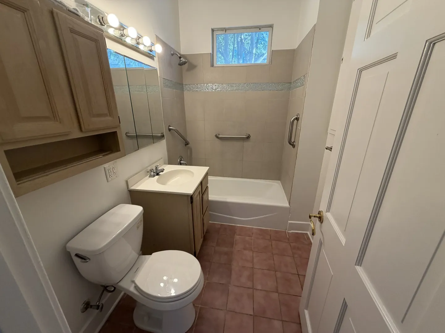 472 N Larch Ave, ,  60126, USA 60126-Elmhurst-IL