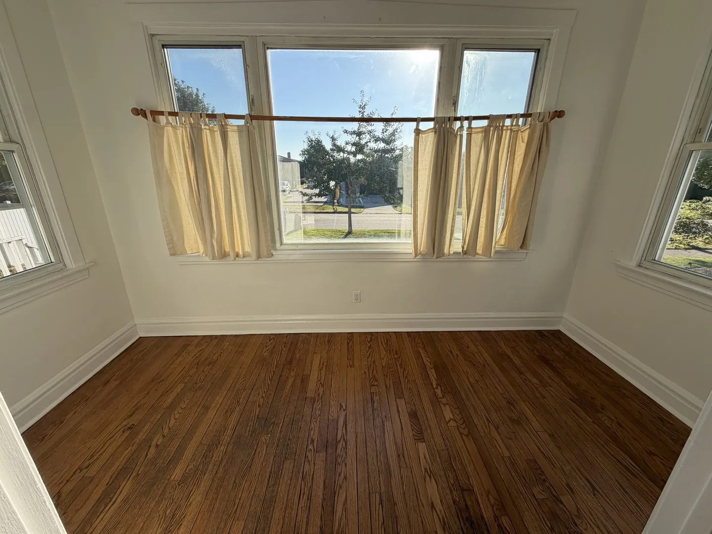 472 N Larch Ave, ,  60126, USA 60126-Elmhurst-IL