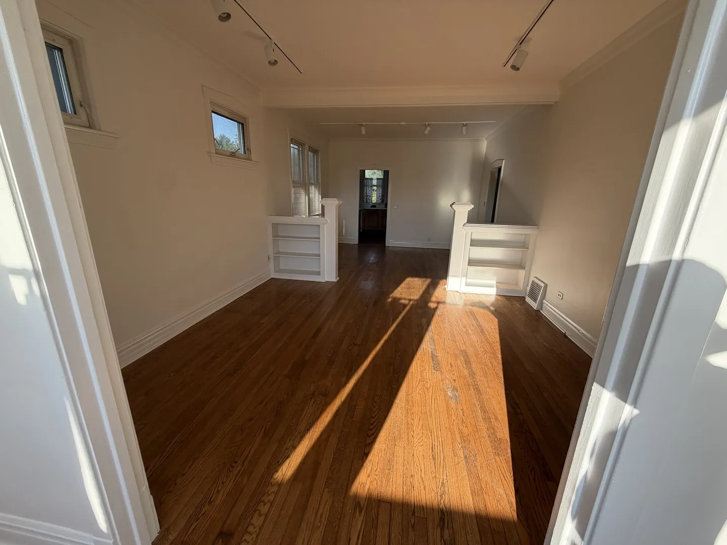 472 N Larch Ave, ,  60126, USA 60126-Elmhurst-IL