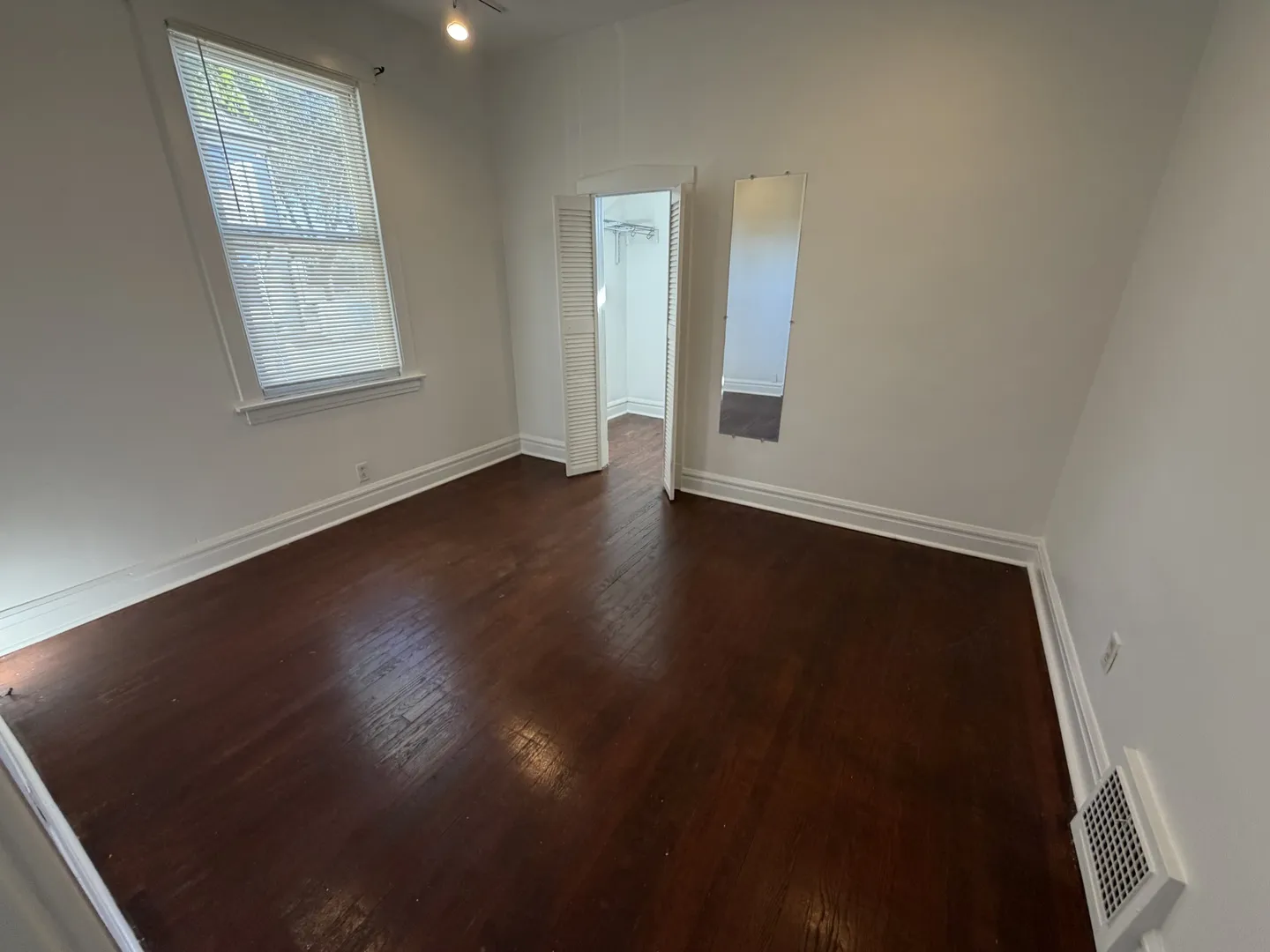 472 N Larch Ave, ,  60126, USA 60126-Elmhurst-IL