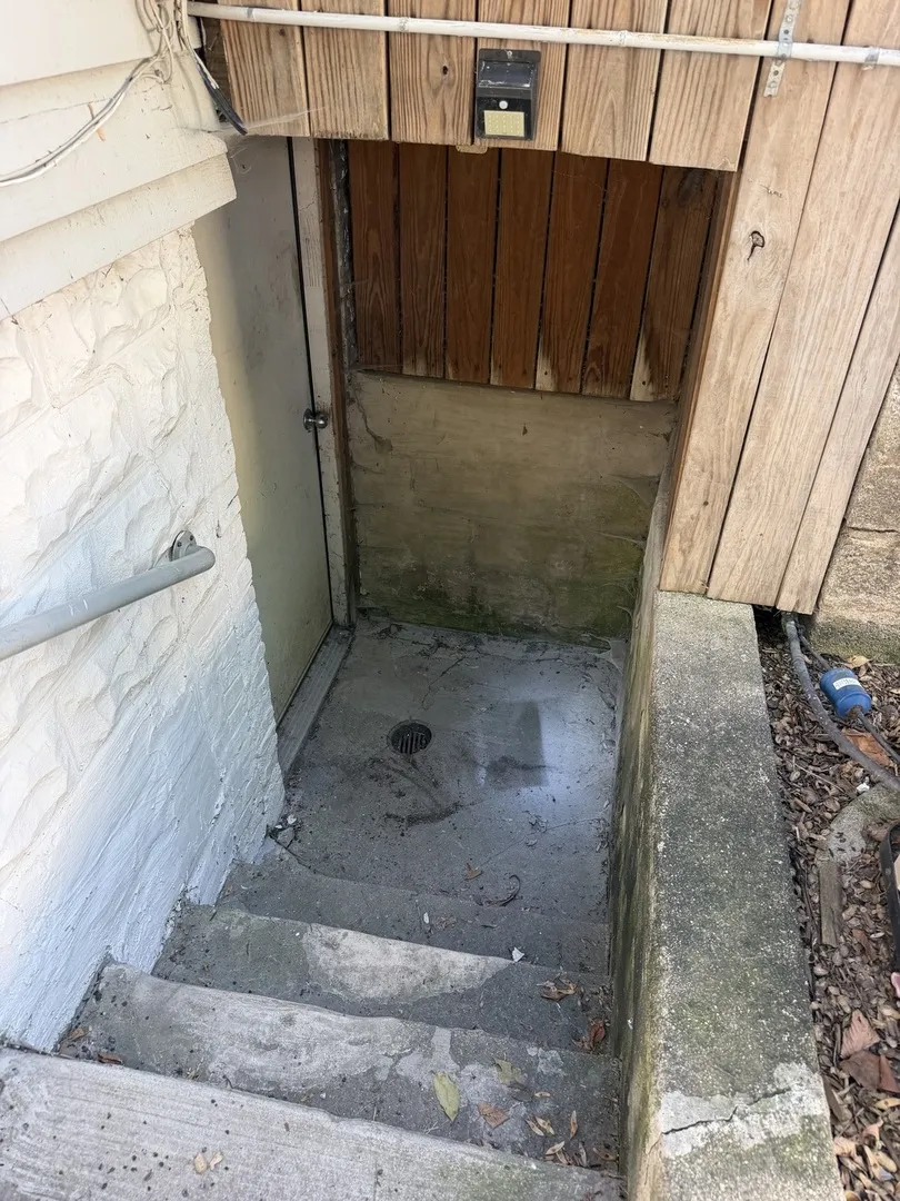 472 N Larch Ave, ,  60126, USA 60126-Elmhurst-IL