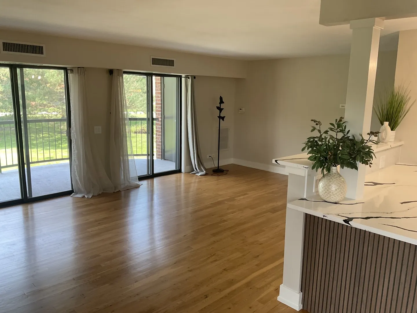1515 E Central Rd, ,  60005, USA 60005-Arlington Heights-IL