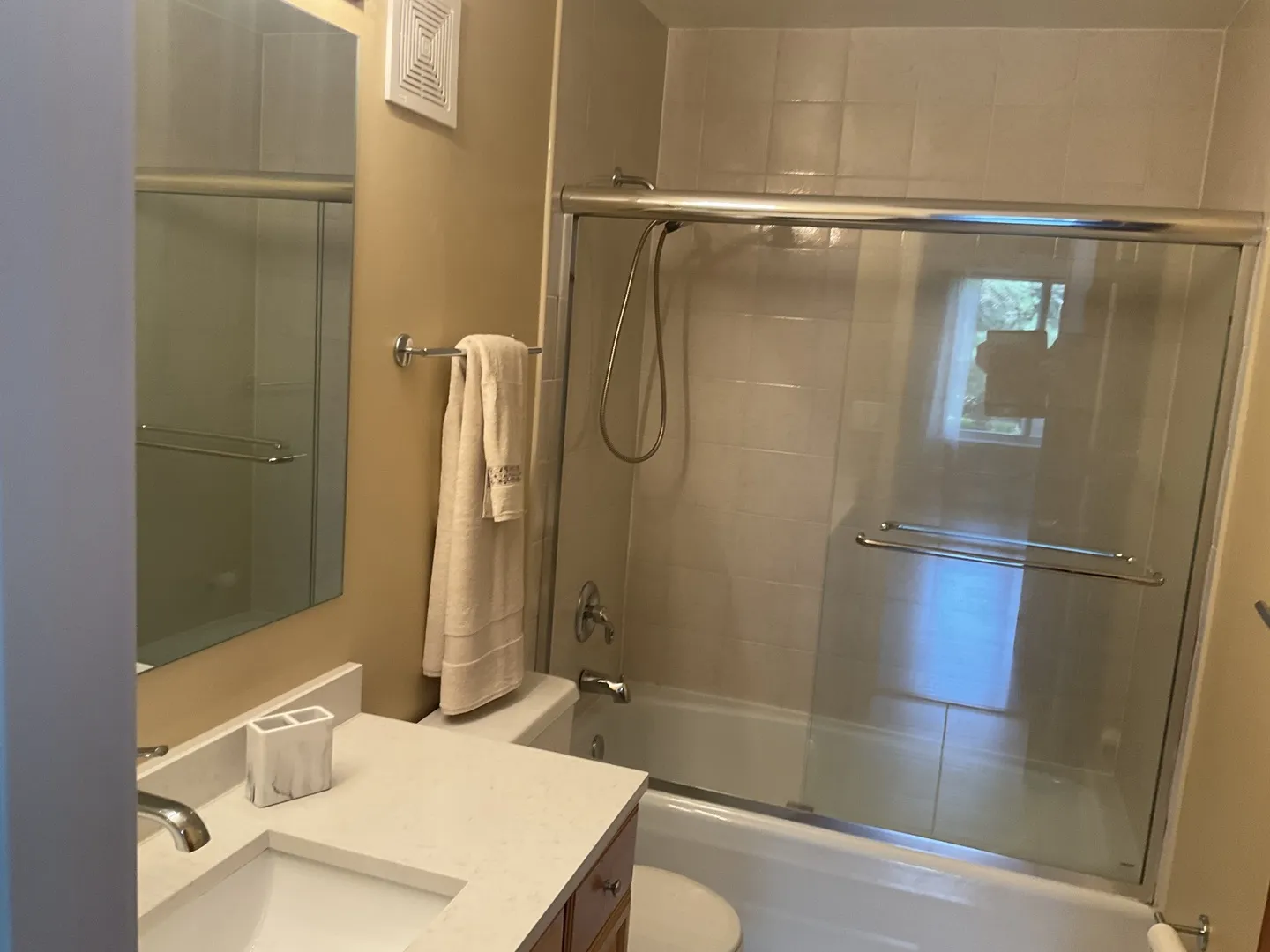 1515 E Central Rd, ,  60005, USA 60005-Arlington Heights-IL