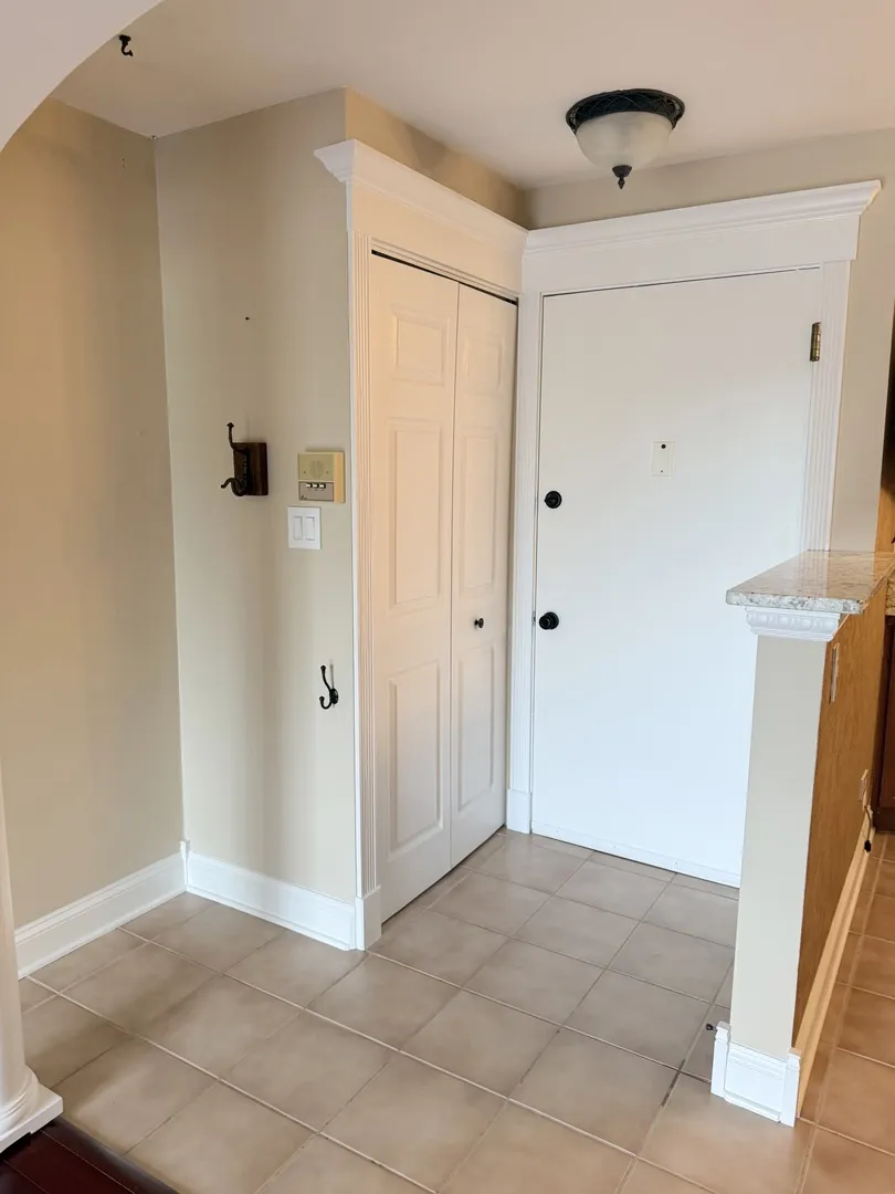 1627 N Windsor Dr, ,  60004, USA 60004-Arlington Heights-IL