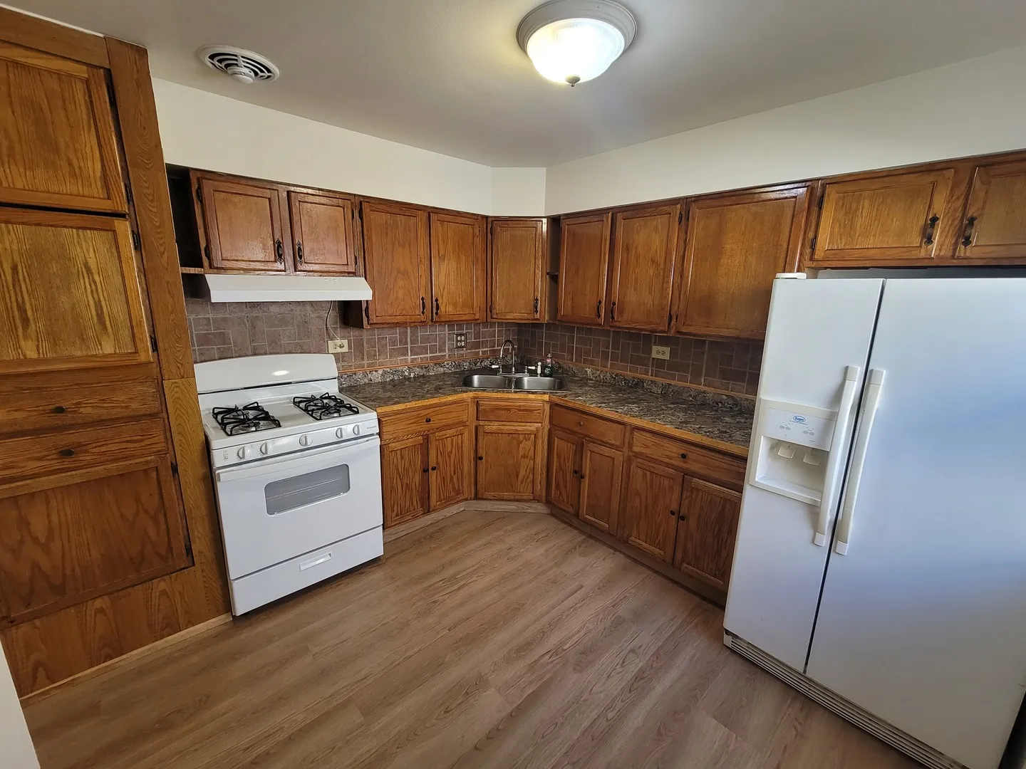 8950  Blvd, ,  60077, USA 60077-Skokie-IL