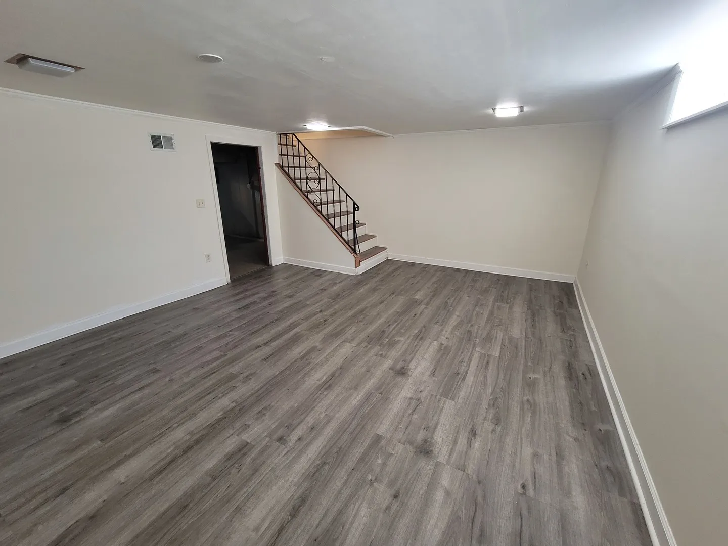 8950  Blvd, ,  60077, USA 60077-Skokie-IL