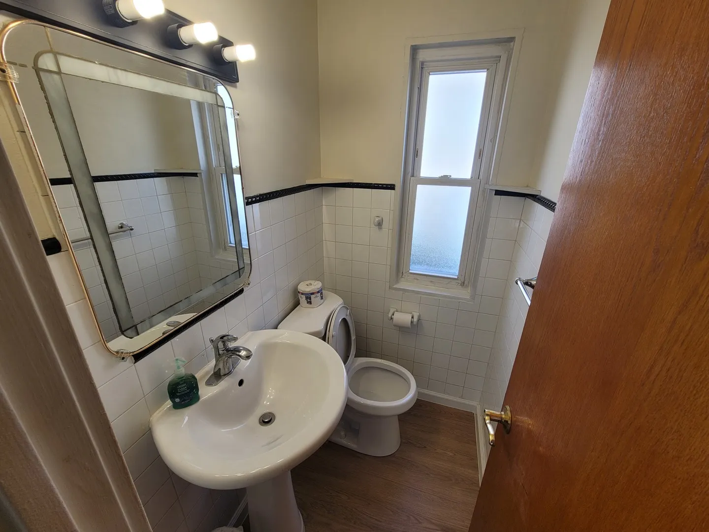 8950  Blvd, ,  60077, USA 60077-Skokie-IL
