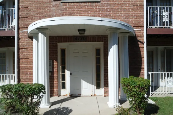 4120 Williamsburg Ct, , 60025, USA 60025-Glenview-IL